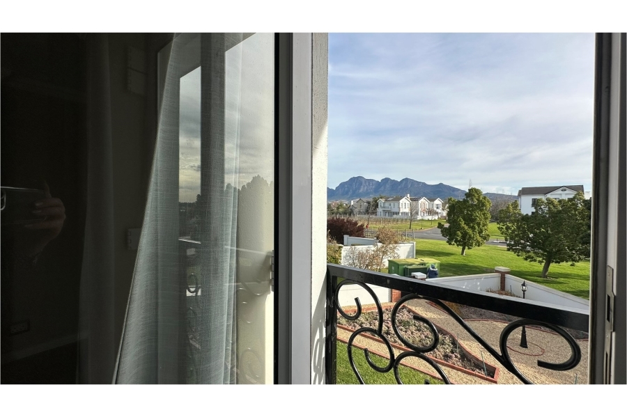 To Let 4 Bedroom Property for Rent in Val De Vie Estate Western Cape